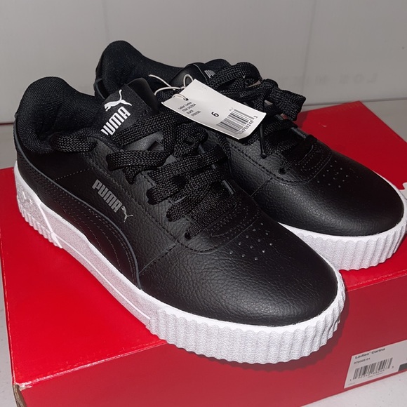 Ladies Black Carina Sneakers by Puma. Size 6. - Picture 6 of 6